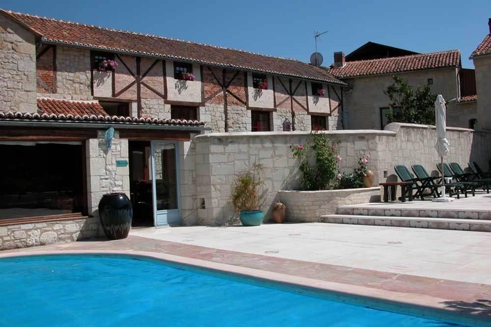 Troglodyte De La Fosse Hotel Meigne Exterior photo